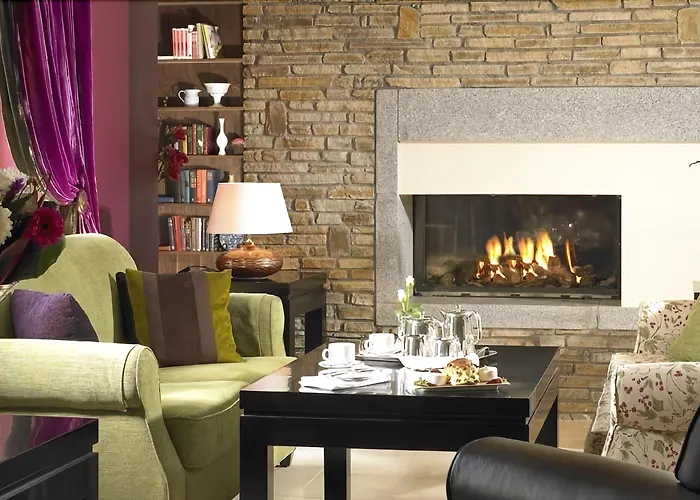 Horse & Jockey Hotel